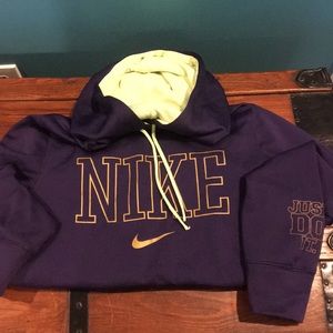 Nike therms-fit sweatshirt